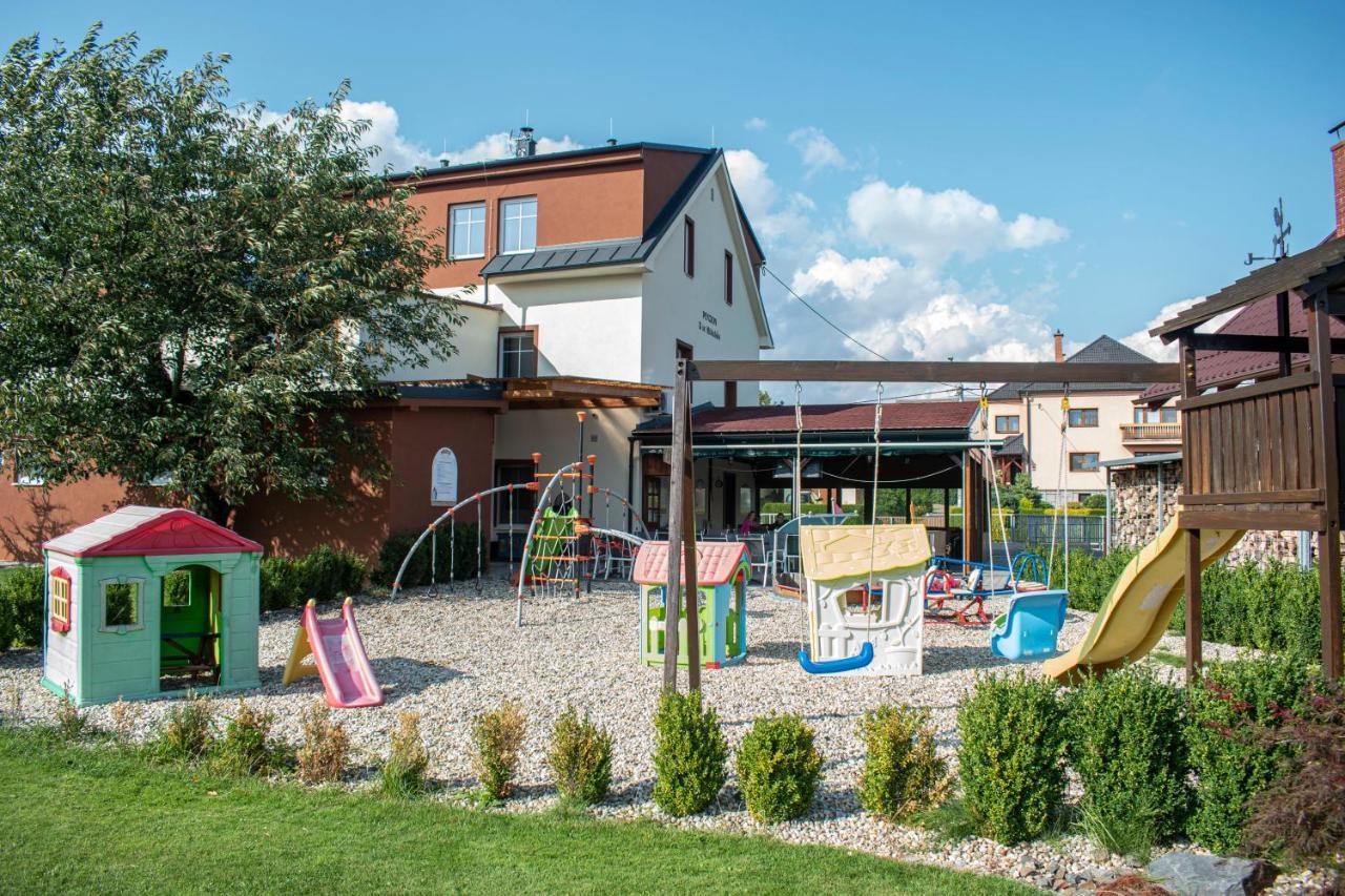 Hostinec A Penzion U Sv. Mikulase Hať Eksteriør billede
