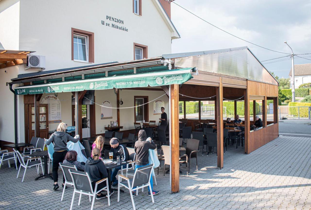 Hostinec A Penzion U Sv. Mikulase Hať Eksteriør billede